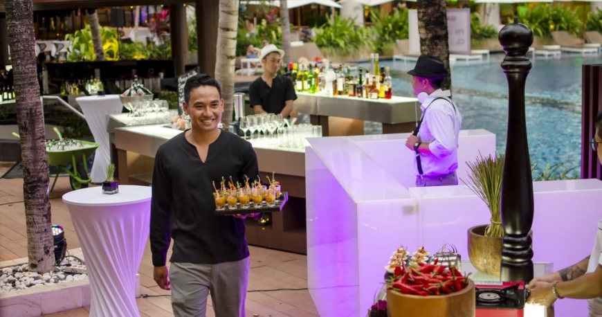 رستوران هتل استونز لجیان بالی