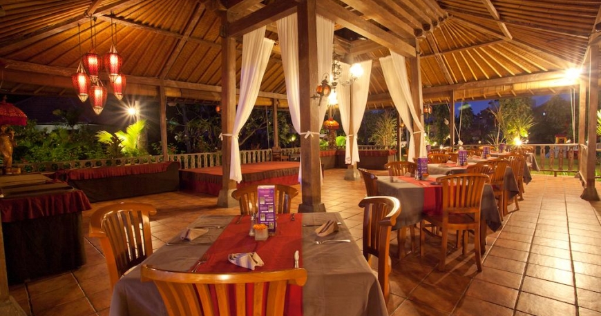 رستوران هتل وایت رز کوتا ریزورت بالی