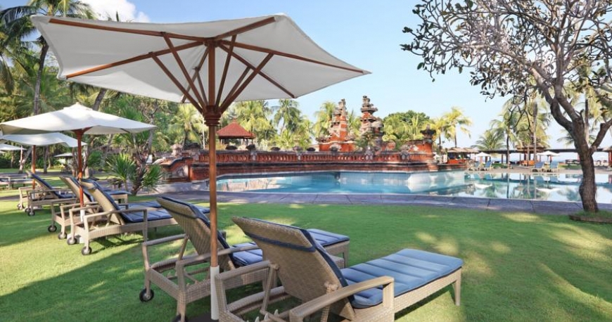 استخر هتل رامادا بینتانگ بالی