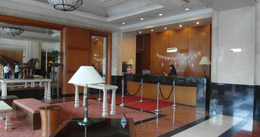 لابی هتل داینستی کوالالامپور