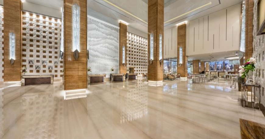 لابی هتل کمپینسکی امارات مال دبی