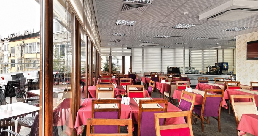 رستوران هتل وایت مونارچ استانبول