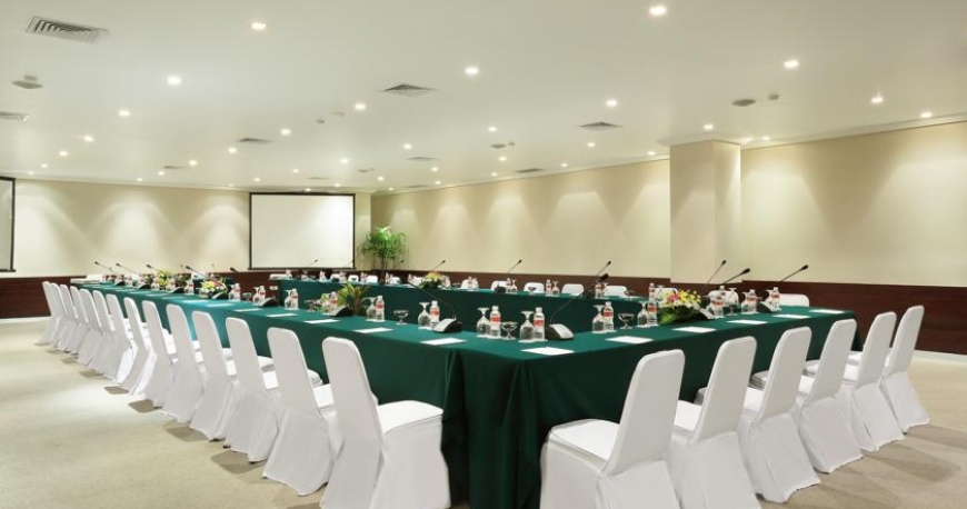 سالن کنفرانس هتل رامادا بینتانگ بالی