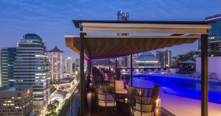استخر هتل هیلتون سنگاپور
