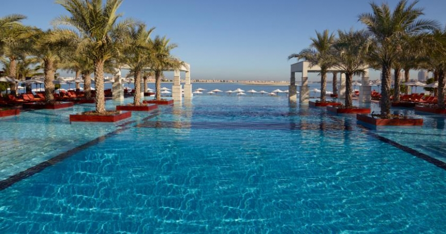 استخر هتل زعبیل سرای دبی