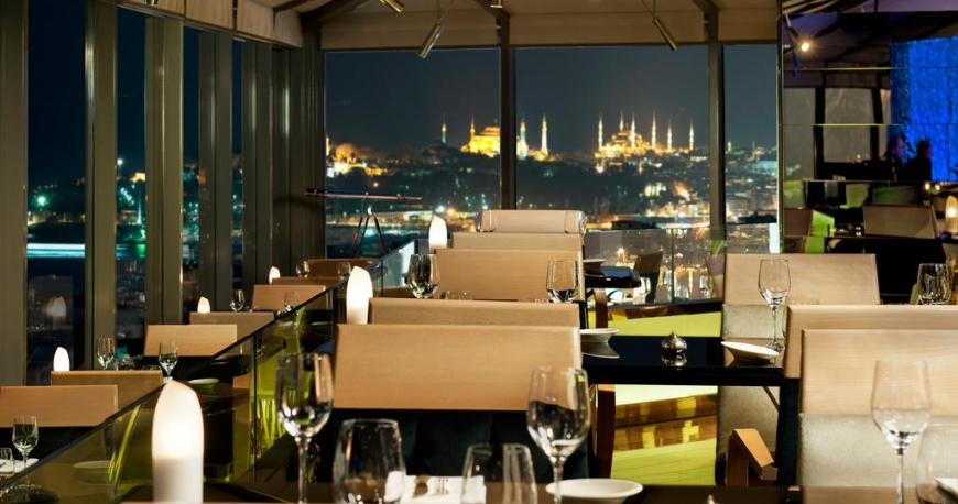 رستوران هتل اینتر کانتیننتال استانبول
